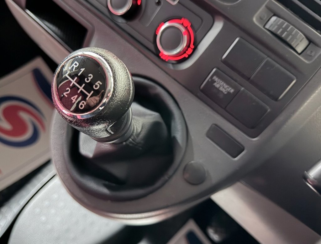 Used Volkswagen Transporter 2012 for sale - 77563905: Photo 12