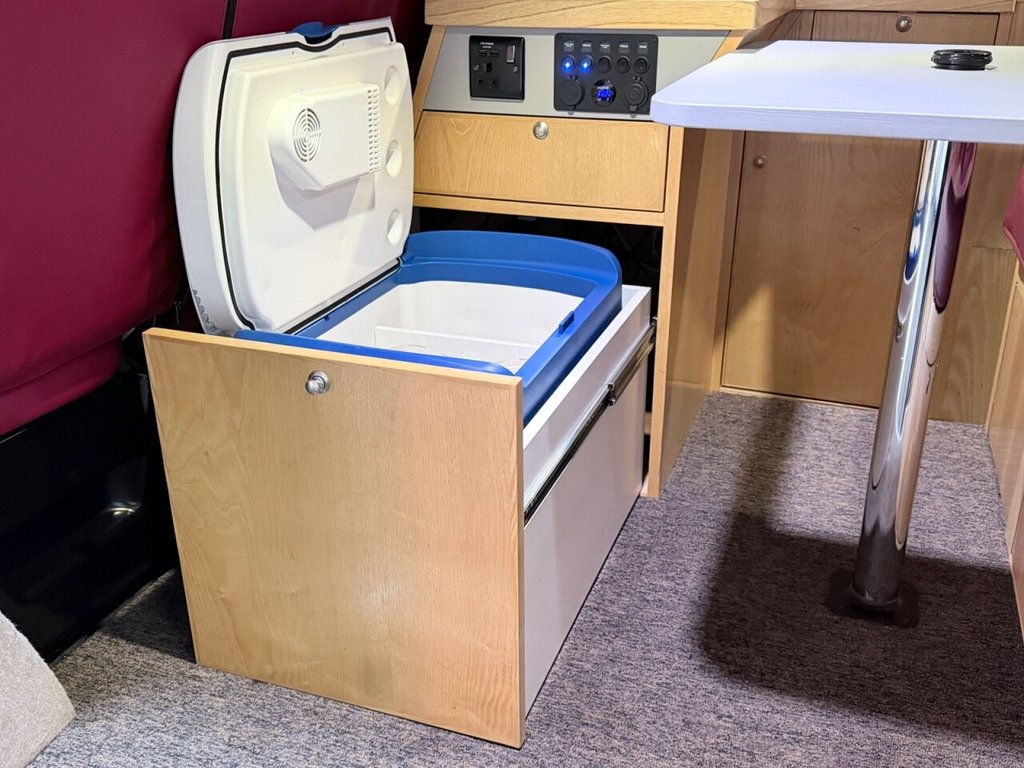 Used Volkswagen Transporter 2012 for sale - 77563905: Photo 25