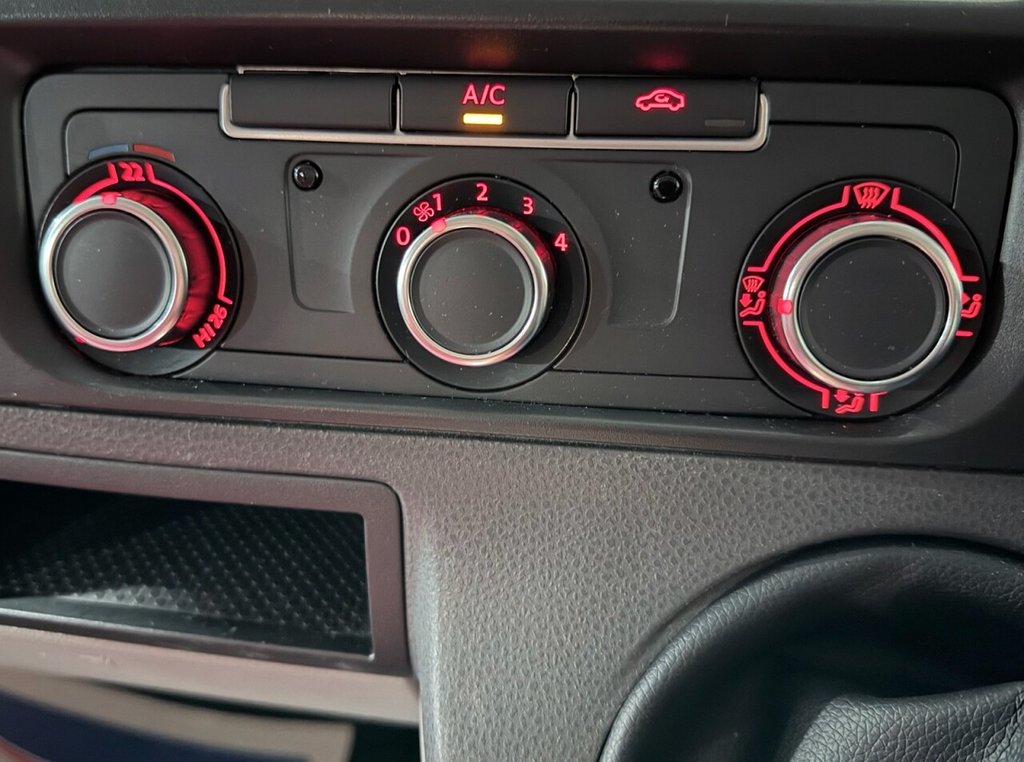 Used Volkswagen Transporter 2012 for sale - 77936485: Photo 11