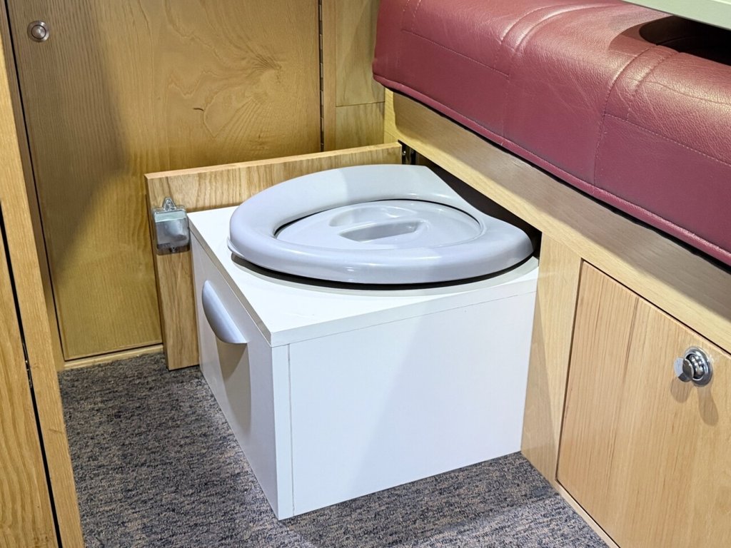 Used Volkswagen Transporter 2012 for sale - 77936485: Photo 26