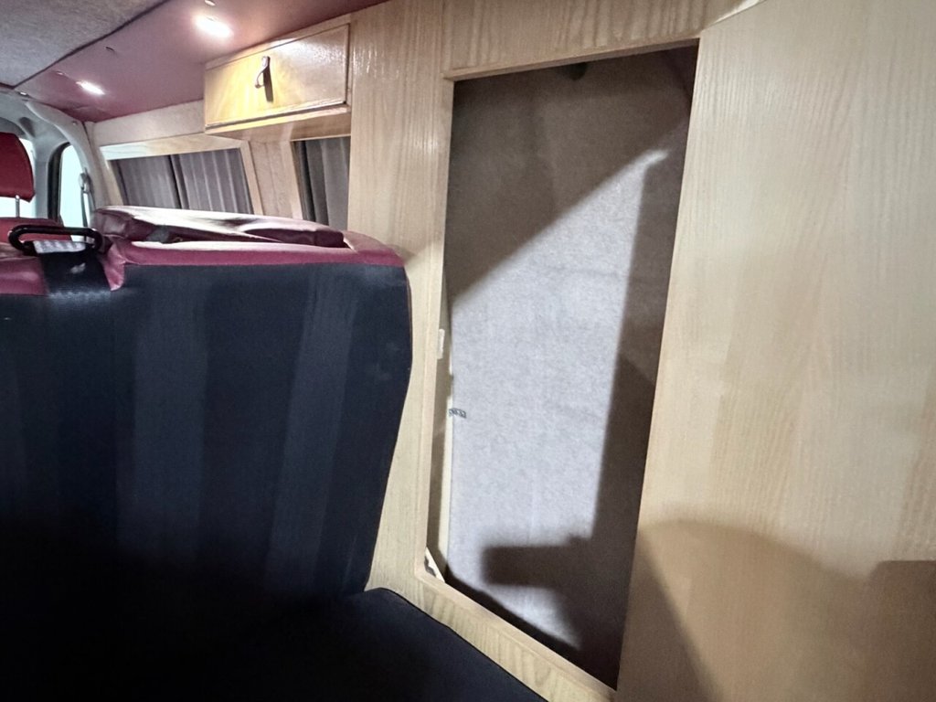 Used Volkswagen Transporter 2012 for sale - 77936485: Photo 47