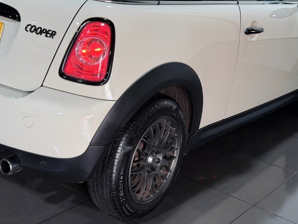 Used MINI Convertible 2014 for sale - 77399756: Photo 32