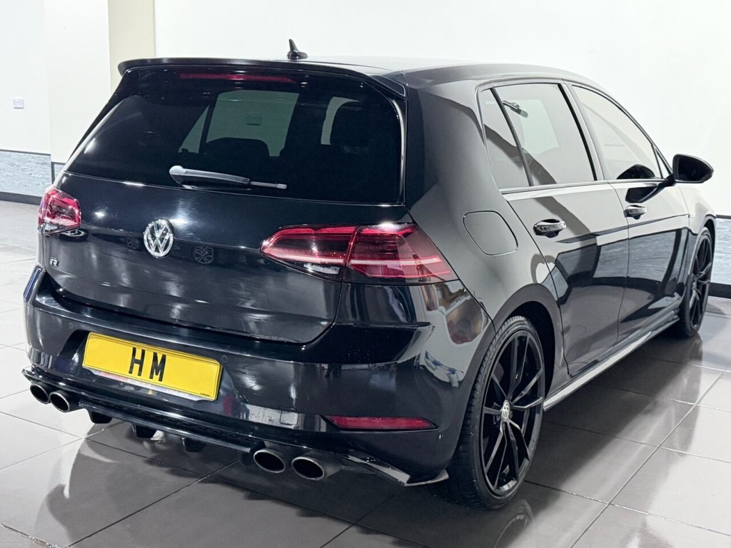 Used Volkswagen Golf 2017 for sale - 77176530: Photo 2