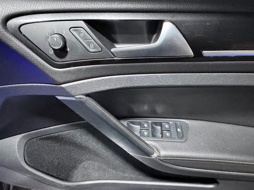 Used Volkswagen Golf 2017 for sale - 77176530: Photo 21