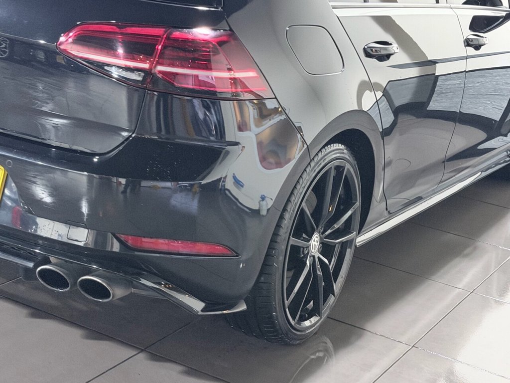 Used Volkswagen Golf 2017 for sale - 77176530: Photo 32