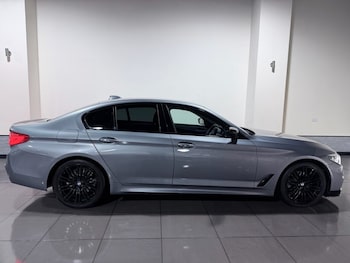 Used BMW 5 Series 2017 for sale - 77636782: Photo