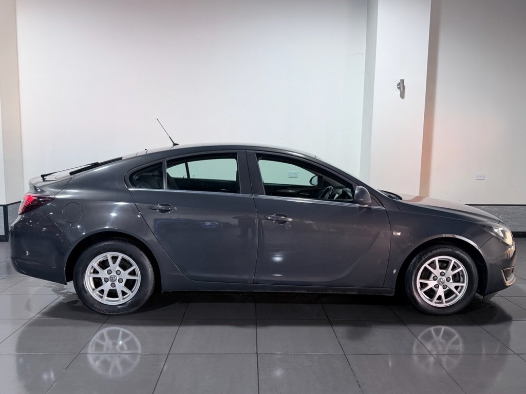 Used Vauxhall Insignia 2015 for sale - 78219327: Photo 3