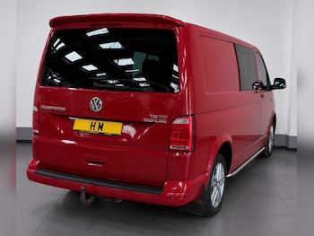 Used Volkswagen Transporter 2018 for sale - 78612111: Photo