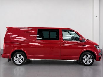Used Volkswagen Transporter 2018 for sale - 78612111: Photo