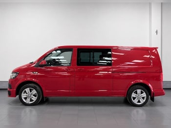 Used Volkswagen Transporter 2018 for sale - 78612111: Photo