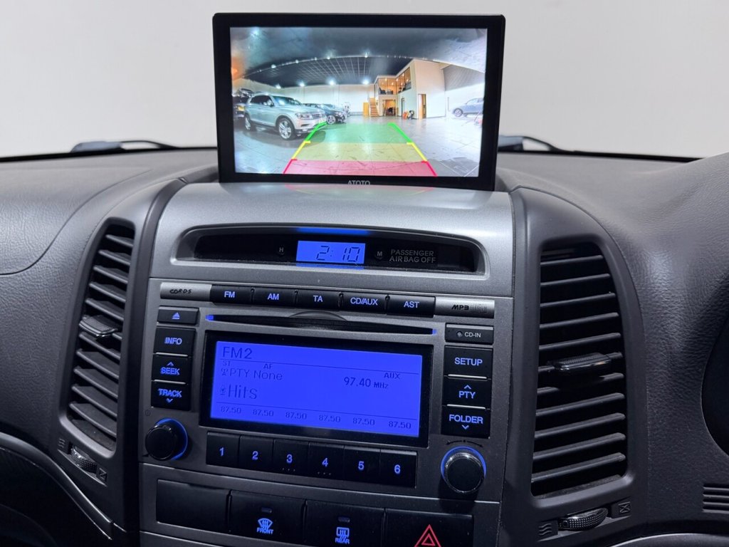 Used Hyundai Santa Fe 2010 for sale - 77820712: Photo 11