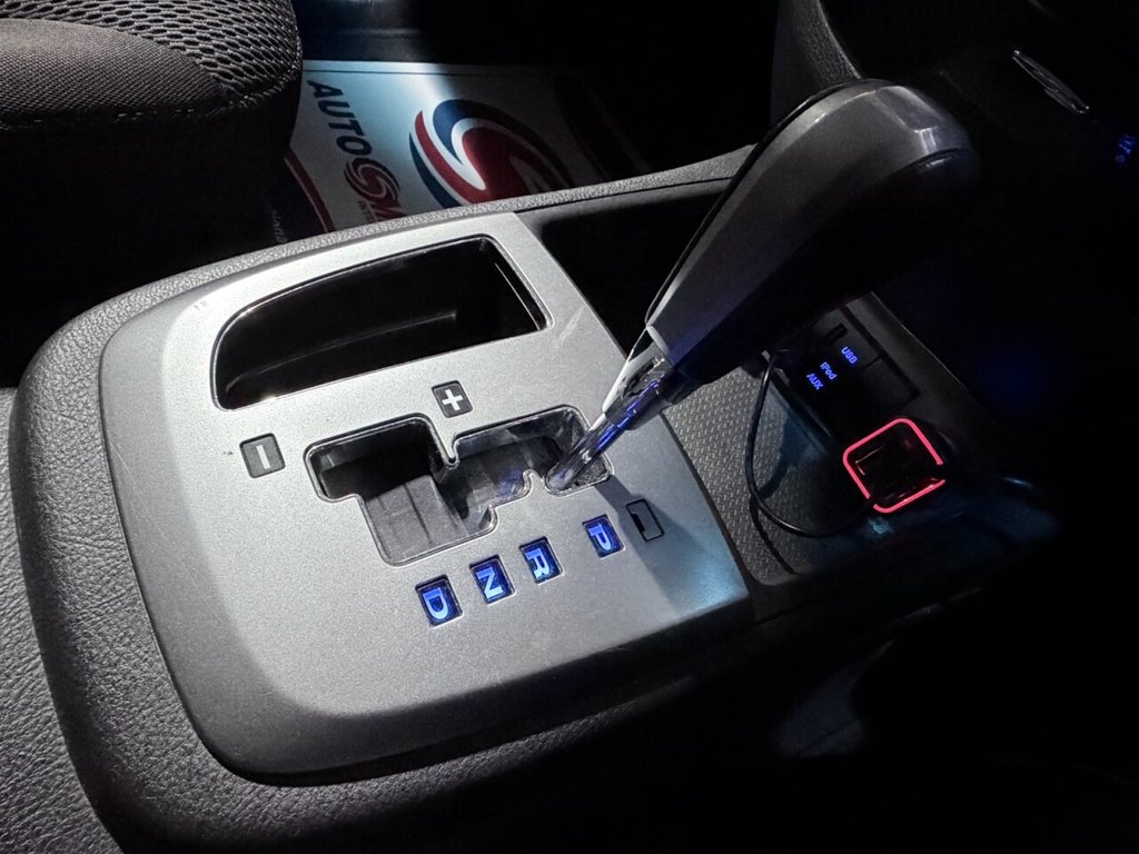 Used Hyundai Santa Fe 2010 for sale - 77820712: Photo 13