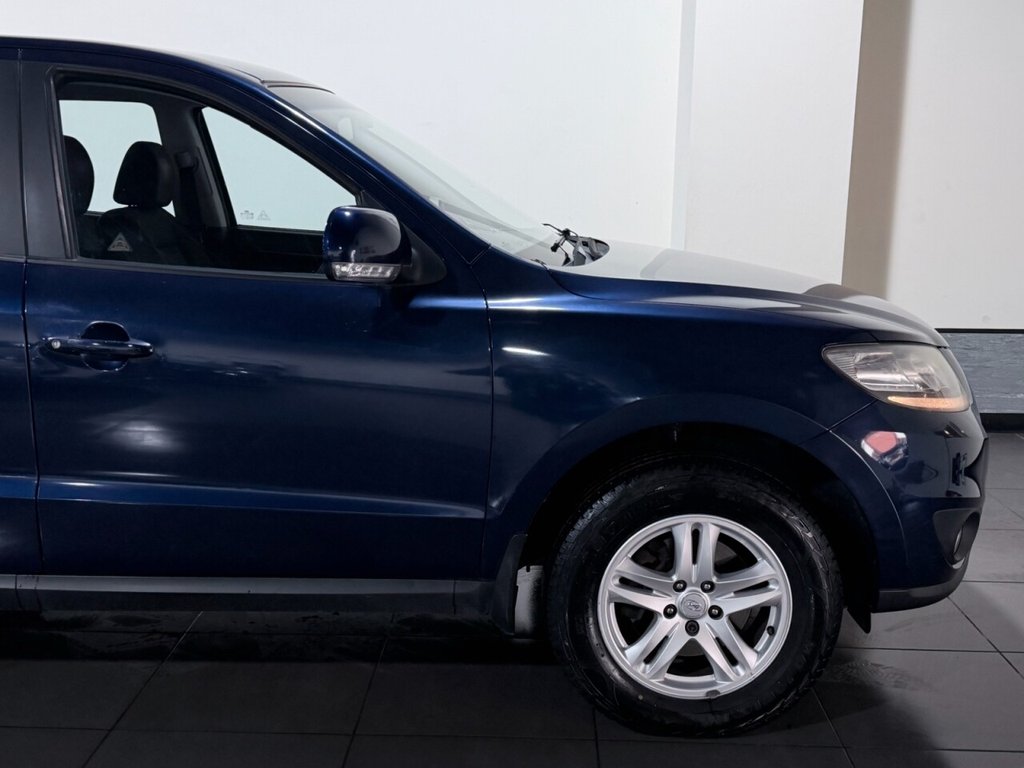 Used Hyundai Santa Fe 2010 for sale - 77820712: Photo 16
