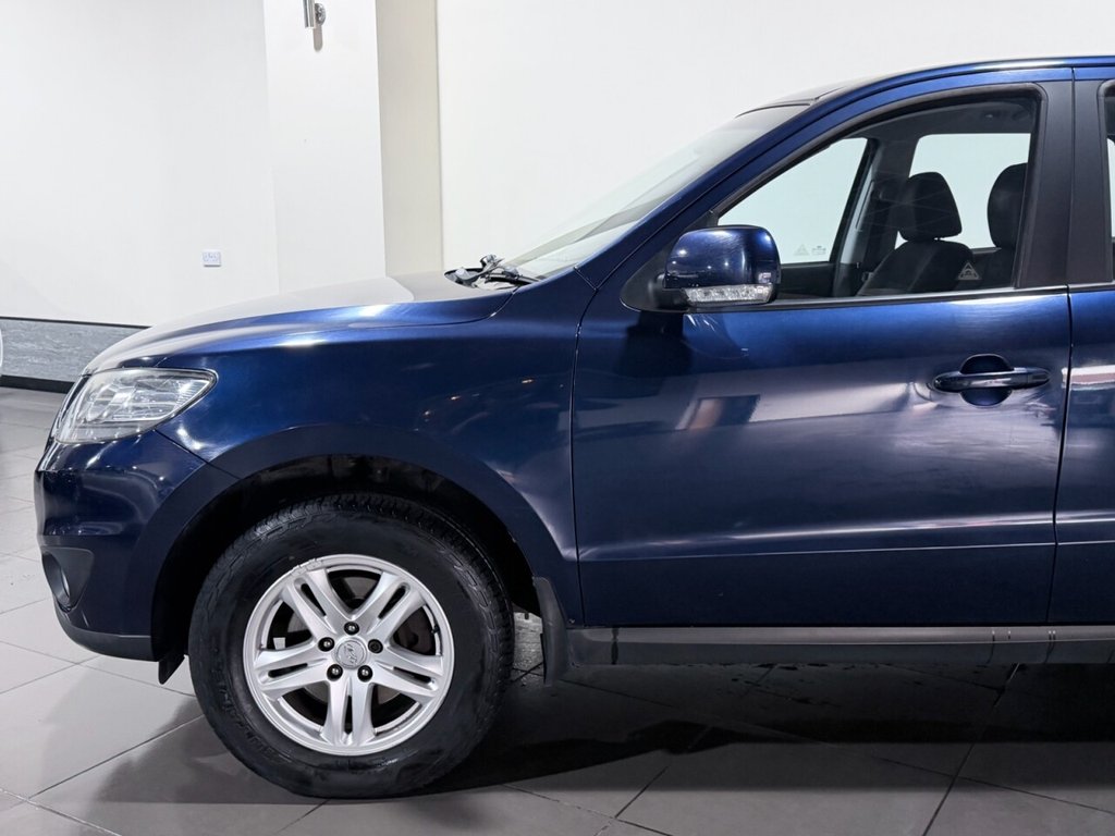 Used Hyundai Santa Fe 2010 for sale - 77820712: Photo 17