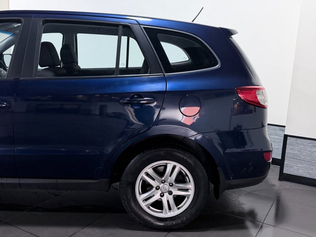 Used Hyundai Santa Fe 2010 for sale - 77820712: Photo 18