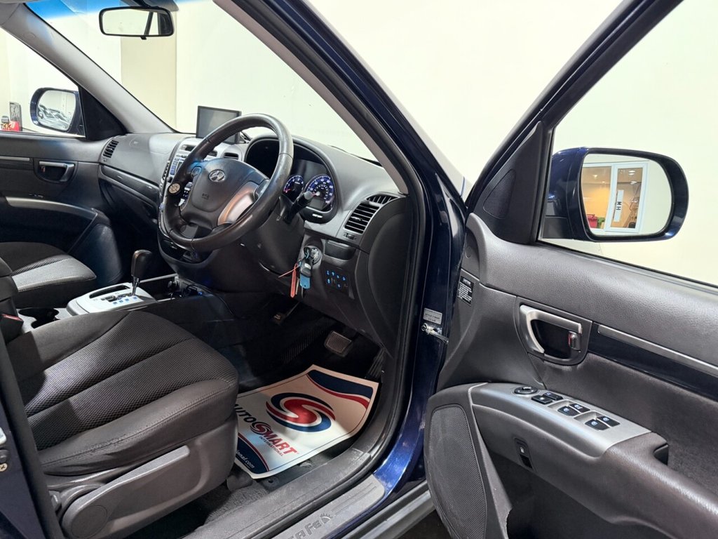 Used Hyundai Santa Fe 2010 for sale - 77820712: Photo 22
