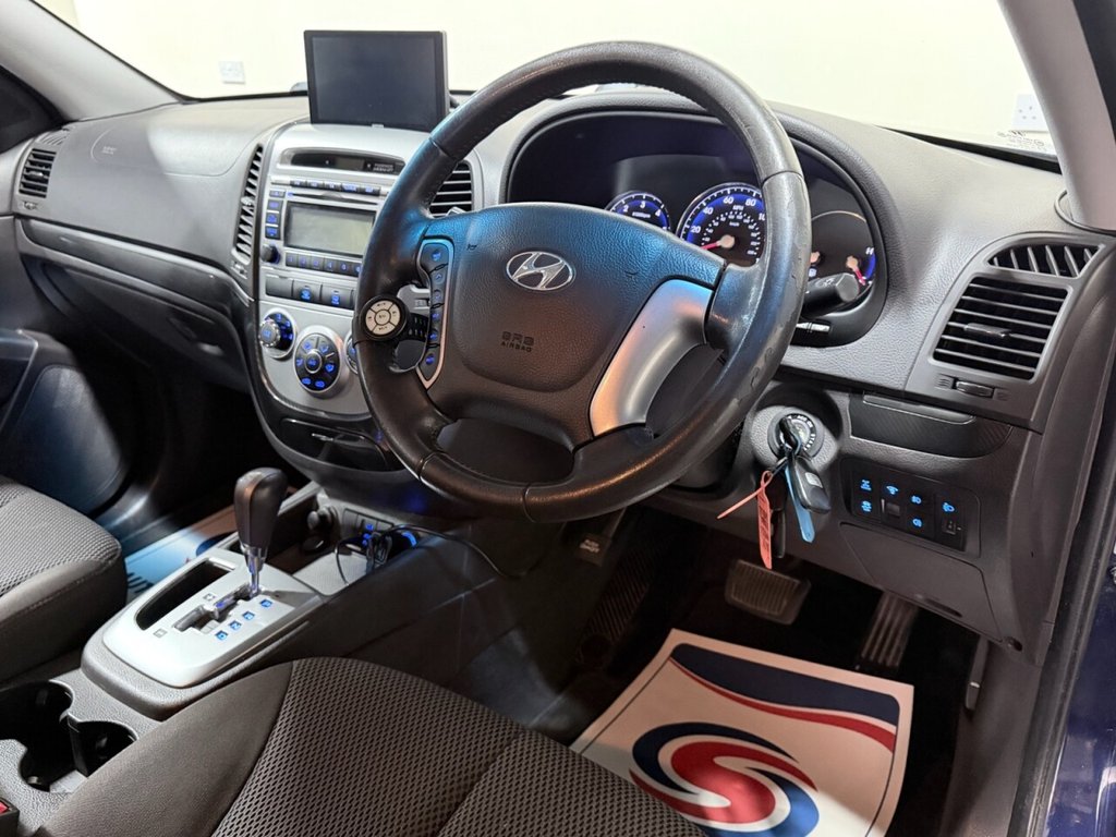 Used Hyundai Santa Fe 2010 for sale - 77820712: Photo 25