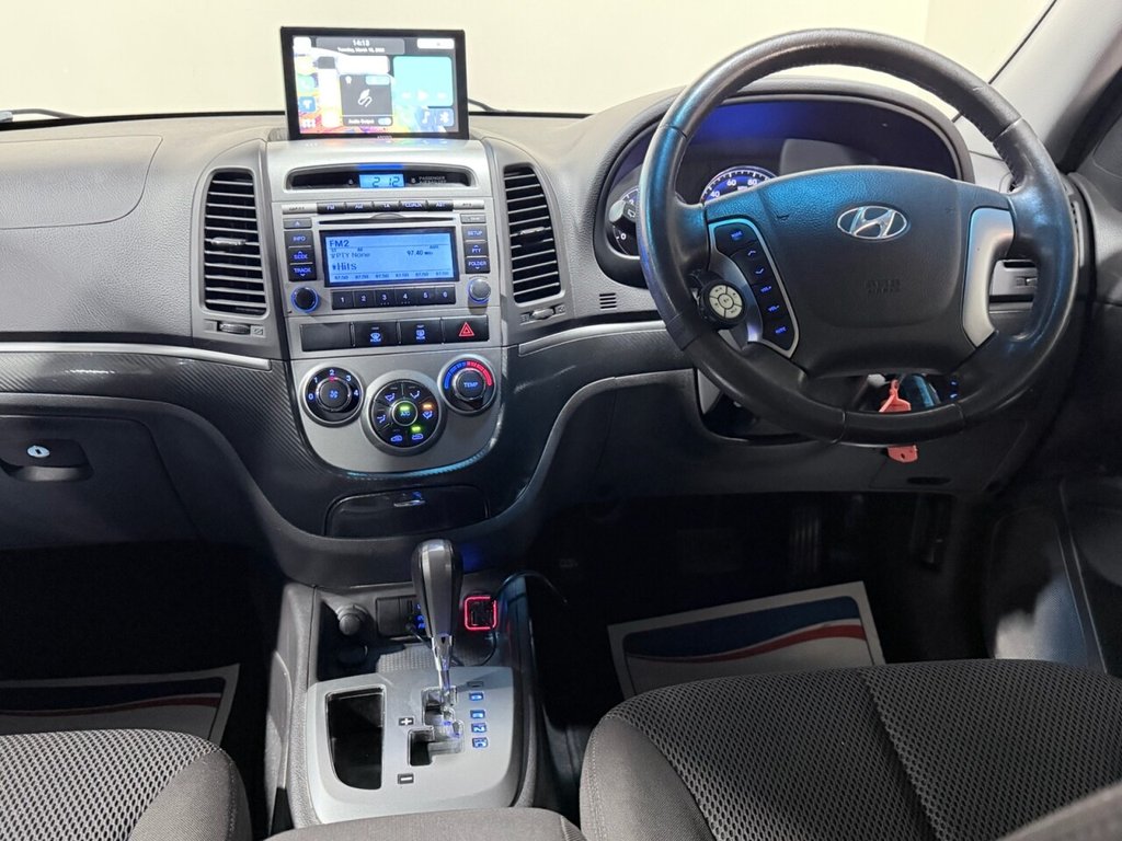 Used Hyundai Santa Fe 2010 for sale - 77820712: Photo 26
