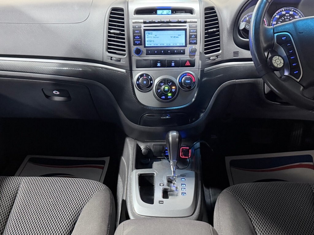 Used Hyundai Santa Fe 2010 for sale - 77820712: Photo 27