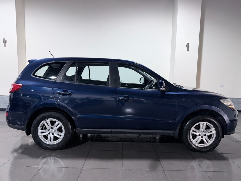 Used Hyundai Santa Fe 2010 for sale - 77820712: Photo 3