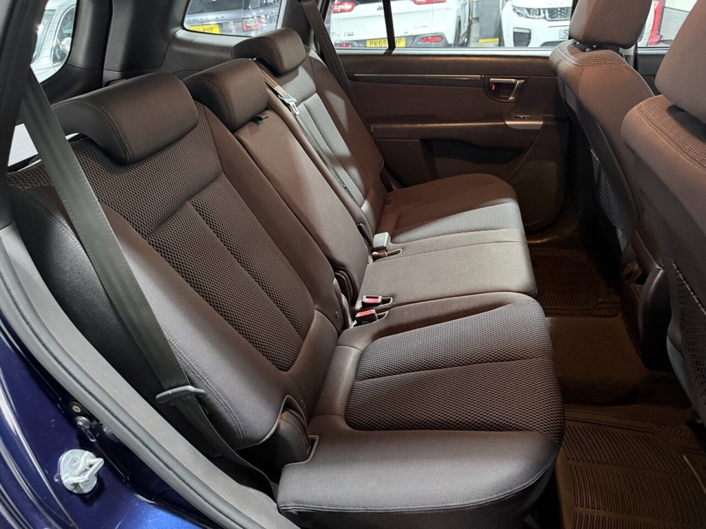 Used Hyundai Santa Fe 2010 for sale - 77820712: Photo 30