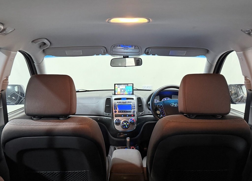 Used Hyundai Santa Fe 2010 for sale - 77820712: Photo 31