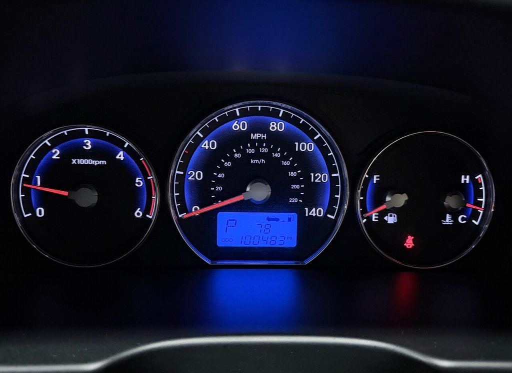 Used Hyundai Santa Fe 2010 for sale - 77820712: Photo 9