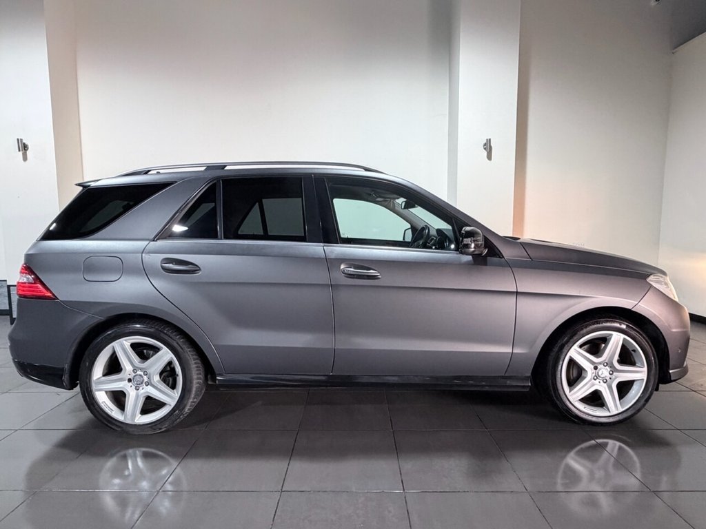 Used Mercedes-Benz M Class 2012 for sale - 78017841: Photo 3