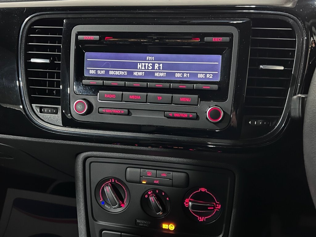 Used Volkswagen Beetle 2014 for sale - 76574777: Photo 10