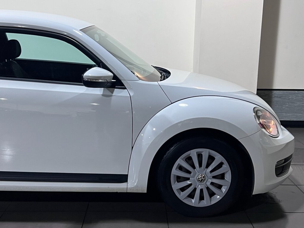 Used Volkswagen Beetle 2014 for sale - 76574777: Photo 16
