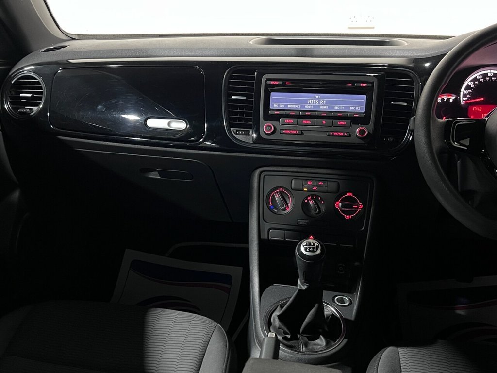 Used Volkswagen Beetle 2014 for sale - 76574777: Photo 27