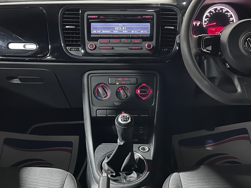 Used Volkswagen Beetle 2014 for sale - 76574777: Photo 28