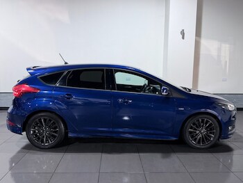 Used Ford Focus 2017 for sale - 78331044: Photo