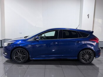 Used Ford Focus 2017 for sale - 78331044: Photo