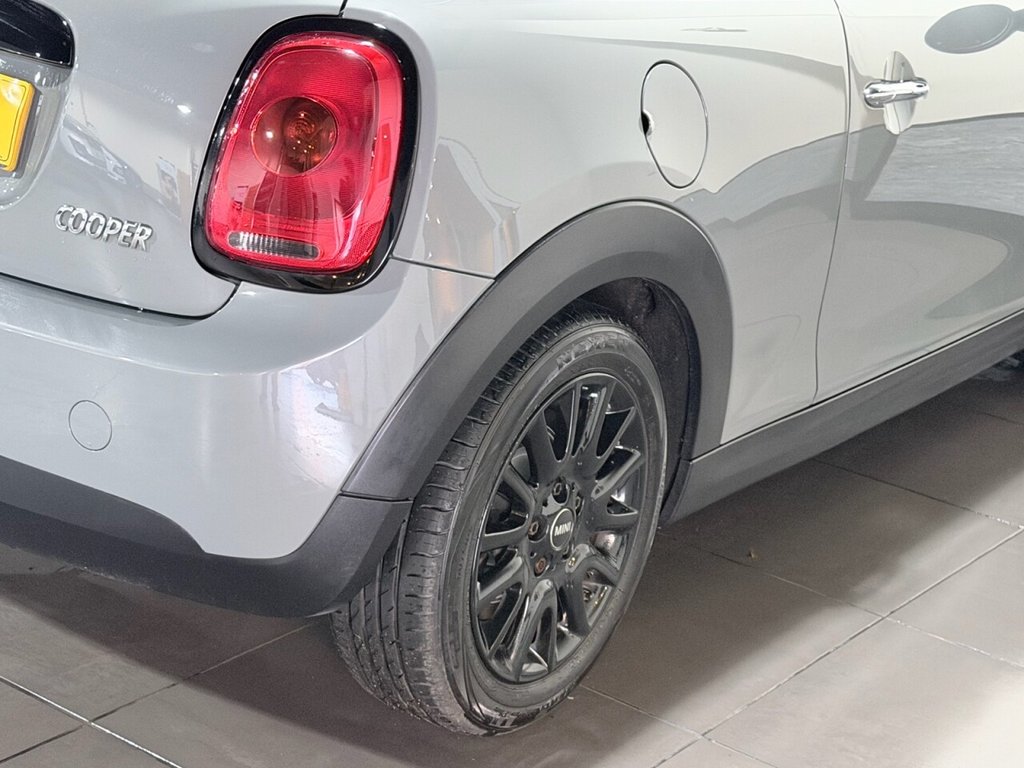 Used MINI Hatch 2017 for sale - 76962489: Photo 31