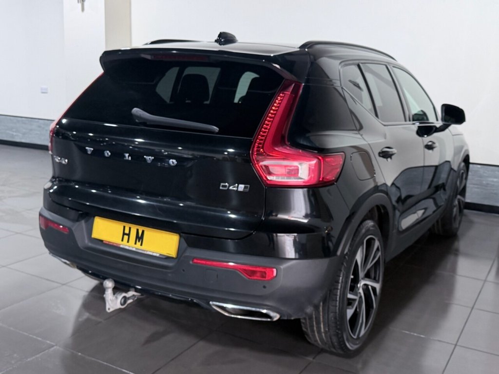 Used Volvo XC40 2019 for sale - 78145389: Photo 2