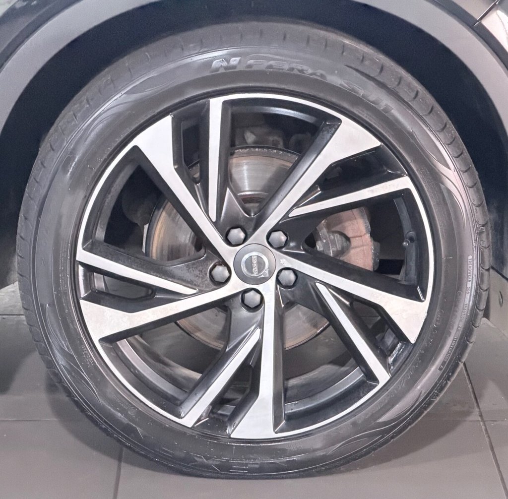 Used Volvo XC40 2019 for sale - 78145389: Photo 42