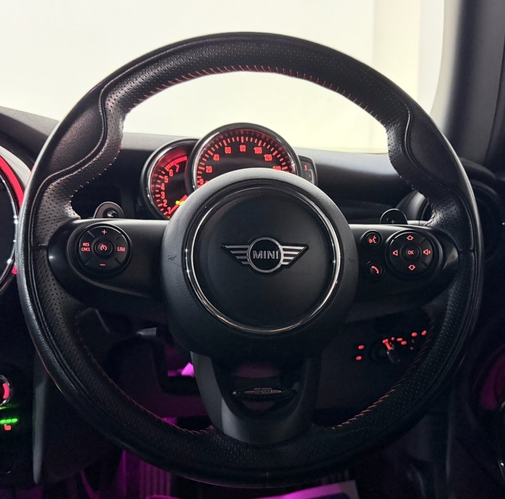 Used MINI Hatch 2019 for sale - 77990799: Photo 8