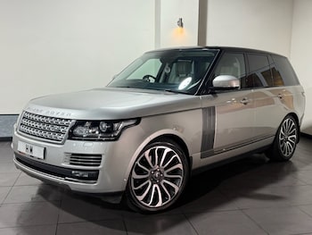 2017 (17) - 4.4 SD V8 Autobiography SUV 5dr Diesel Auto 4WD Euro 6 (s/s) (339 ps)