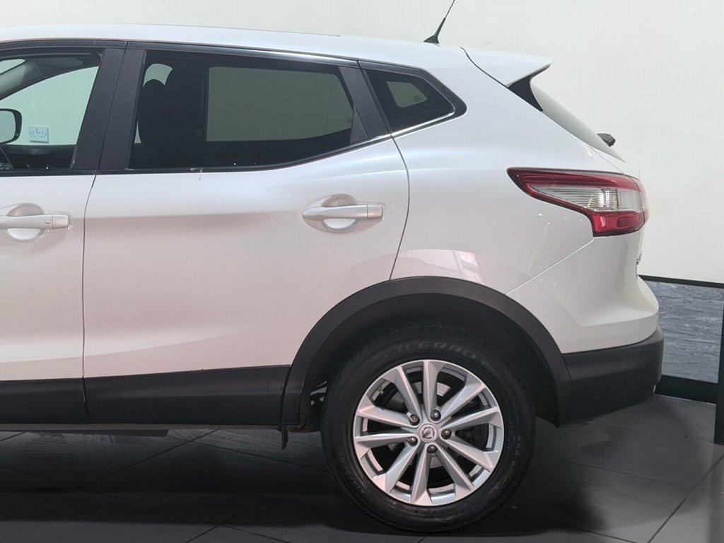 Used Nissan Qashqai 2014 for sale - 76711530: Photo 17