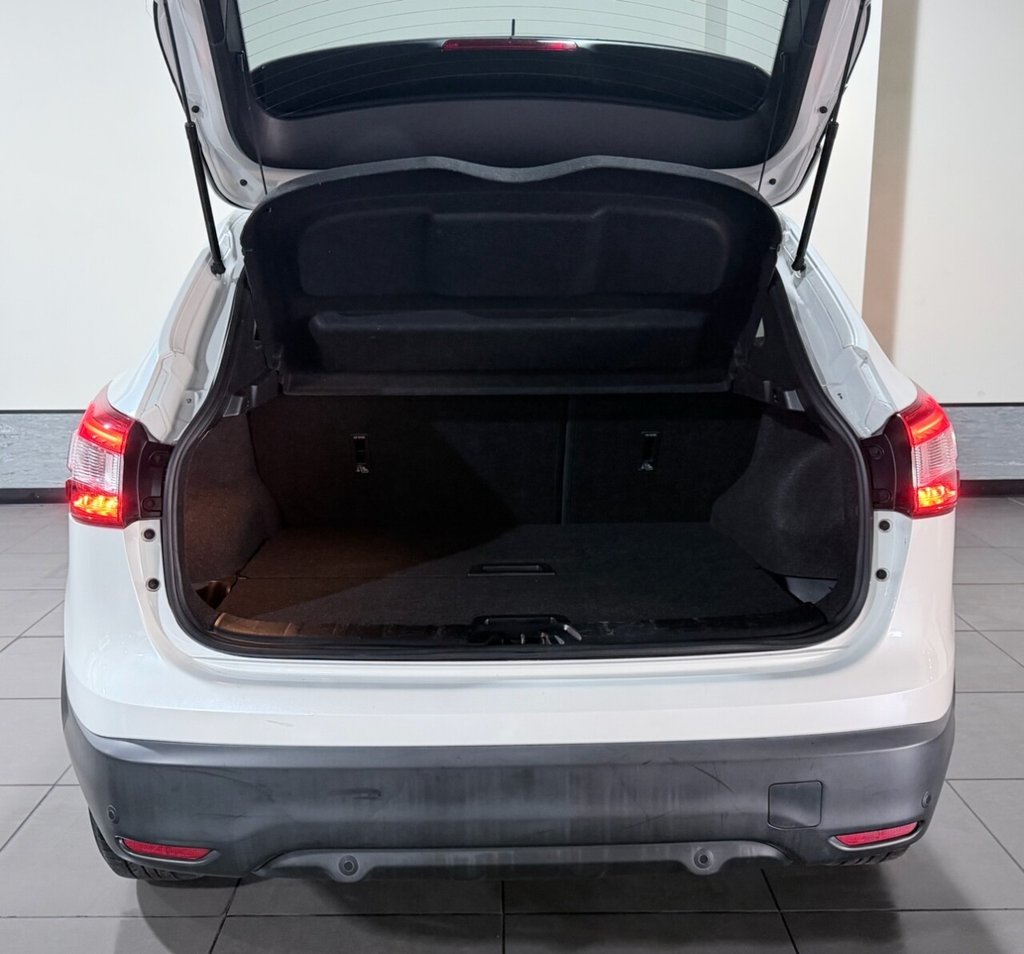 Used Nissan Qashqai 2014 for sale - 76711530: Photo 34