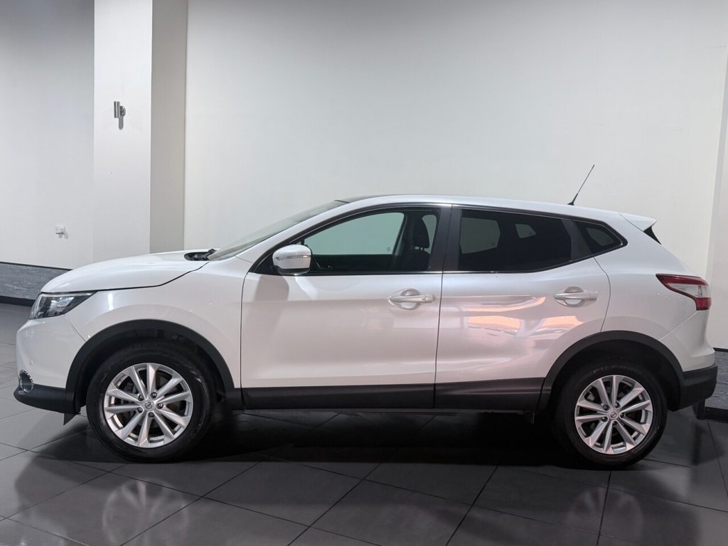 Used Nissan Qashqai 2014 for sale - 76711530: Photo 4