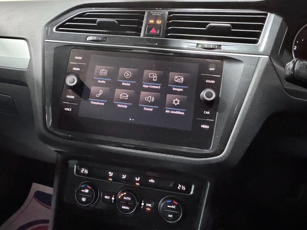 Used Volkswagen Tiguan 2018 for sale - 77200074: Photo 10