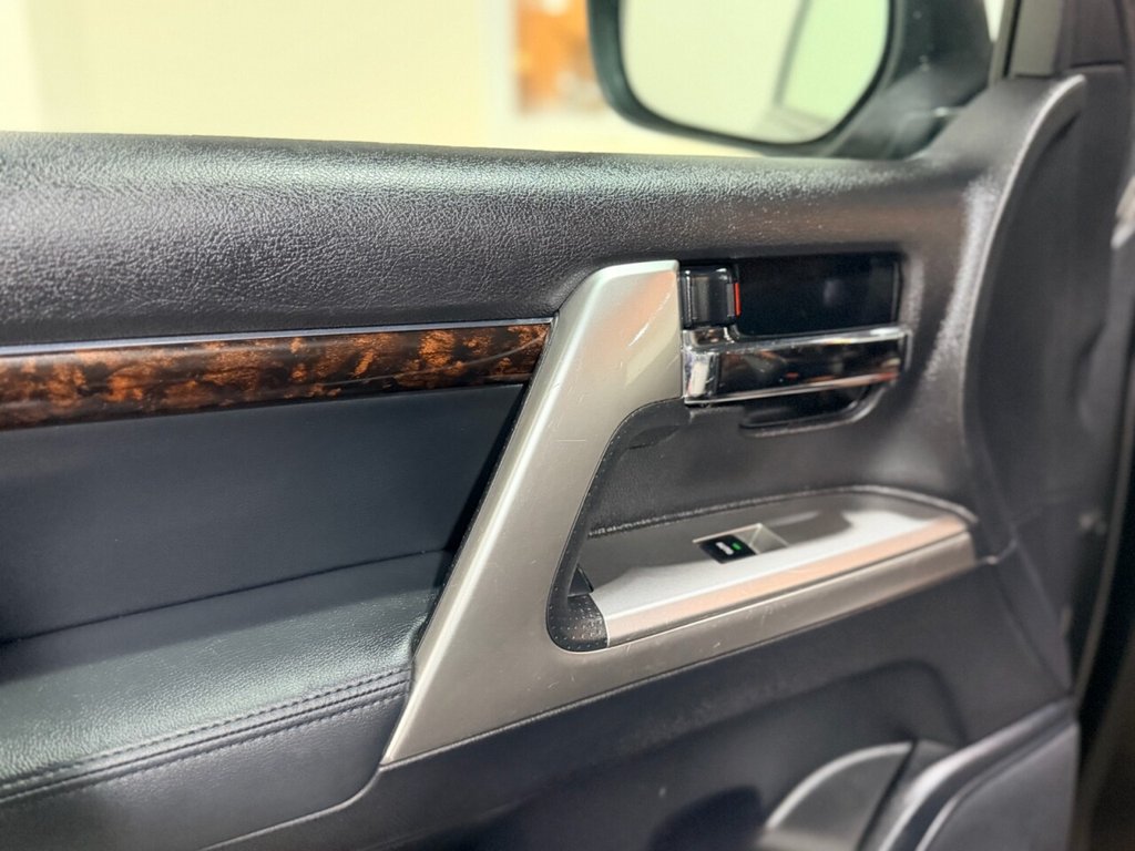 Used Toyota Land Cruiser 2014 for sale - 77388852: Photo 43