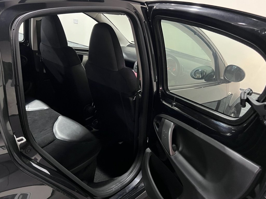 Used Toyota AYGO 2013 for sale - 76429714: Photo 28