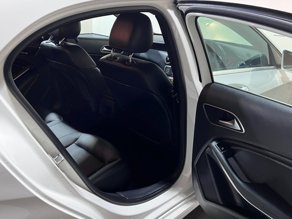 Used Mercedes-Benz A-Class 2015 for sale - 76559409: Photo 28