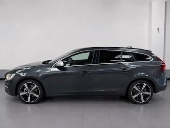 Used Volvo V60 2016 for sale - 78631643: Photo