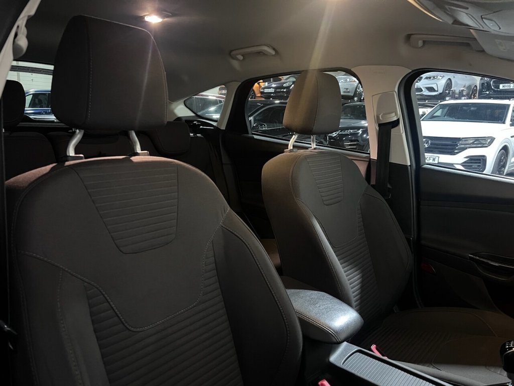 Used Ford Focus 2016 for sale - 76396235: Photo 13