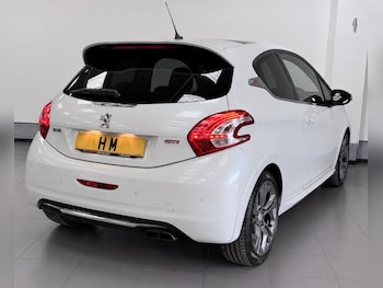 Used Peugeot 208 2014 for sale - 78619207: Photo