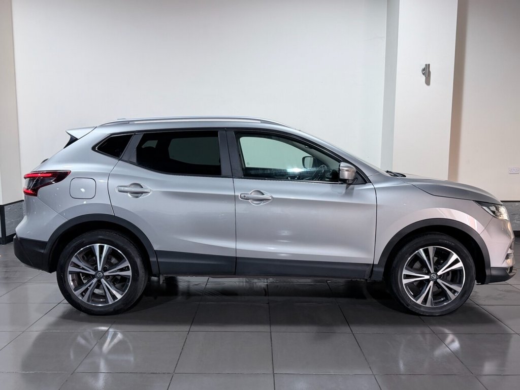 Used Nissan Qashqai 2017 for sale - 78145167: Photo 3